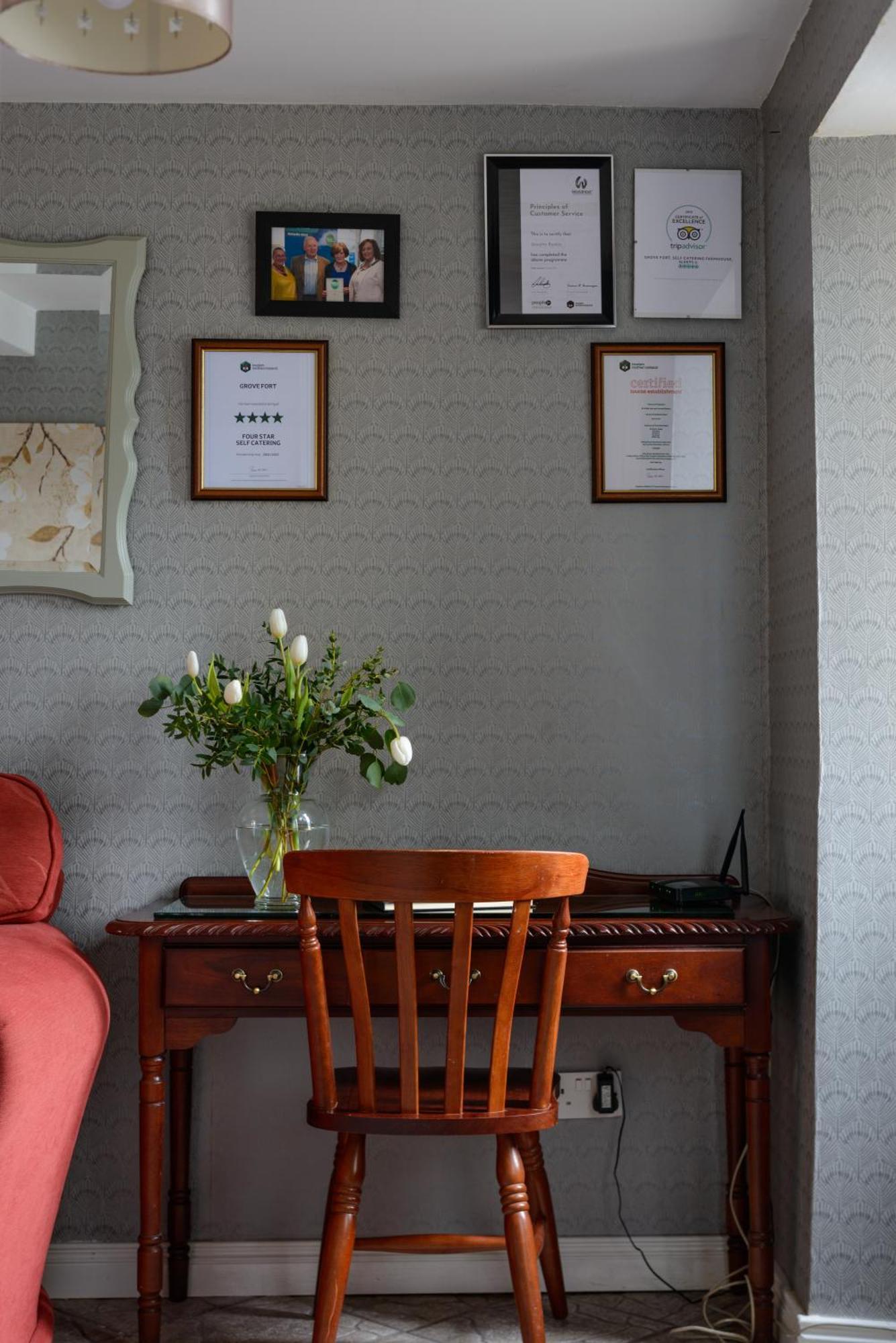 Grove Fort Self Catering Farmhouse Finnis Экстерьер фото